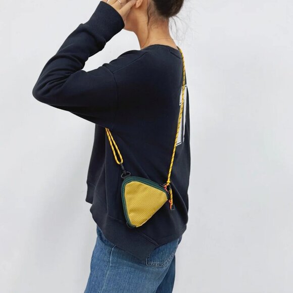 Dehome Mini Triangle Multi-Use Bag - Picture 6 of 9